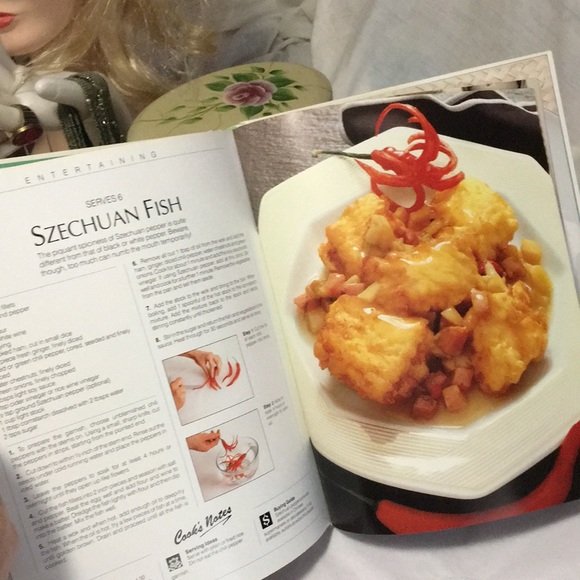 The great fish and seafood cookbook hardback color pics w dust over Vintage 1992 - Picture 17 of 17